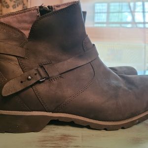 Teva Delavina Boots